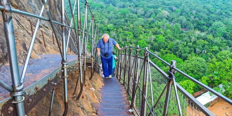 sigiriya-and-dambulla-day-tour-from-hikkaduwa