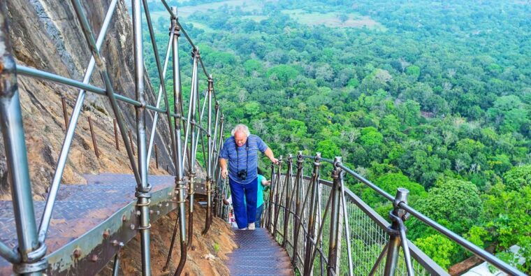 sigiriya-and-dambulla-day-tour-from-hikkaduwa