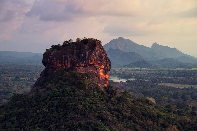 Sigiriya and Dambulla from Negombo - FAQs