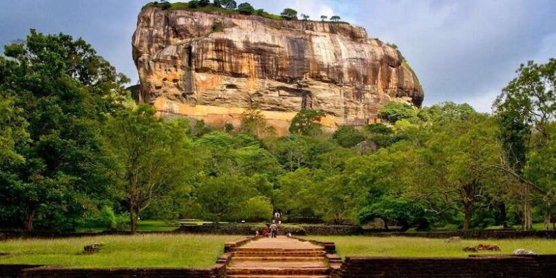 sigiriya-dambulla-all-inclusive-day-tour-from-trincomalee