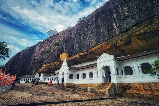 Sigiriya Dambulla and Minneriya Day Tour from Kandy - Starting the Day at Sri Muthumari Amman Temple