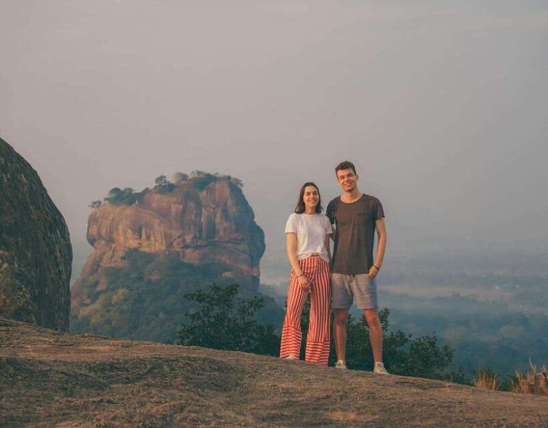 sigiriya-pidurangala-sunrise-sunset-hike-excursion