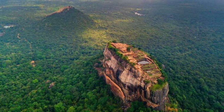 sigiriya-rock-and-dambulla-with-minneriya-safari-from-kandy