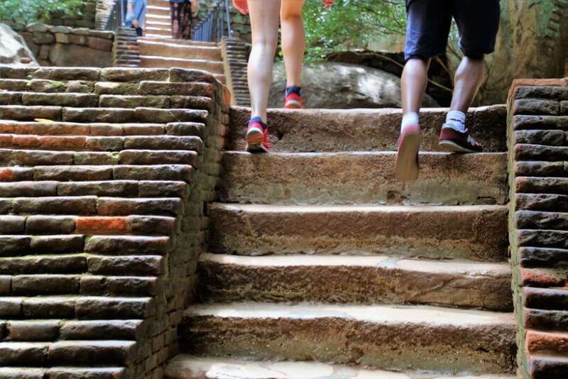 sigiriya-rock-fortress-private-guided-walking-tour