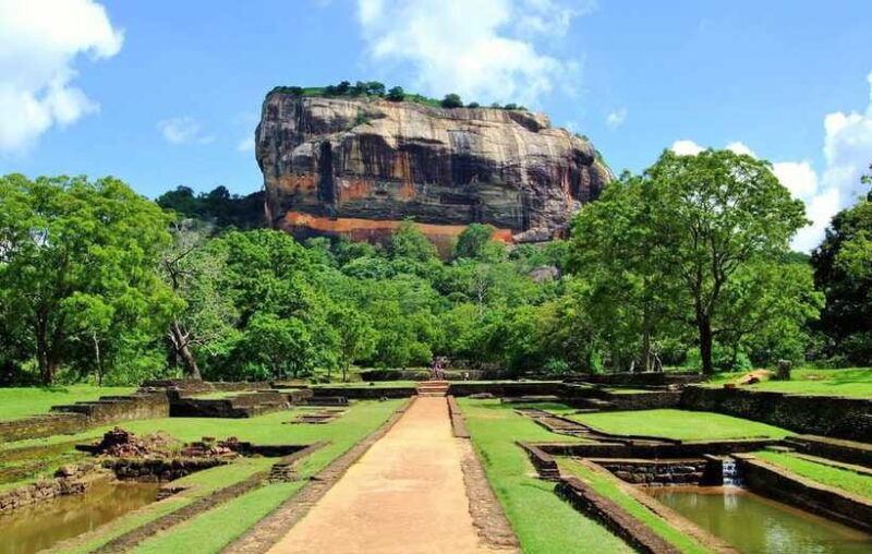 sigiriya-rock-tour-minneriya-jeep-safari-sri-lanka