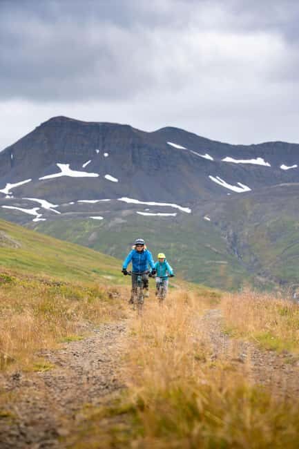 Siglufjörður: E-Mountain Bike Tour with Guide - Why This Tour Represents Great Value