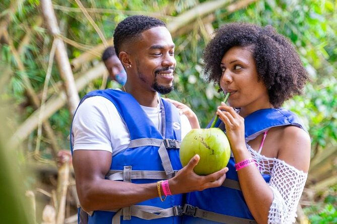 signature-river-bamboo-rafting-at-good-hope-estate