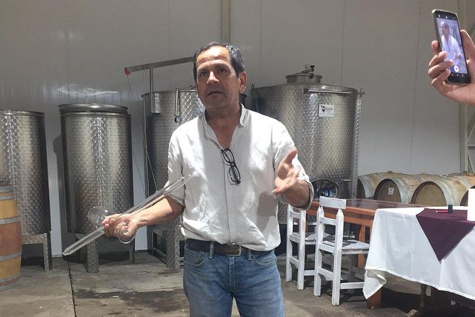 signature-vineyard-exclusive-tour-with-certificated-sommelier