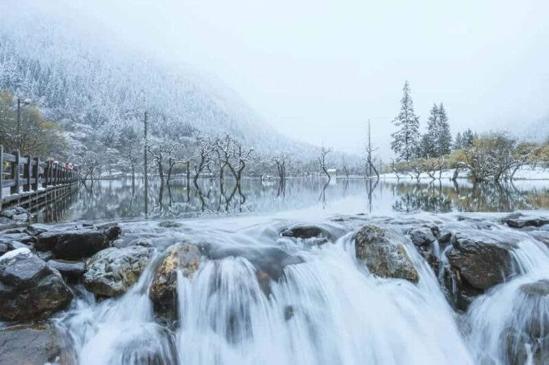 Siguniang Mountain Vibes: Peaks, Lakes & Night Lights - Key Points