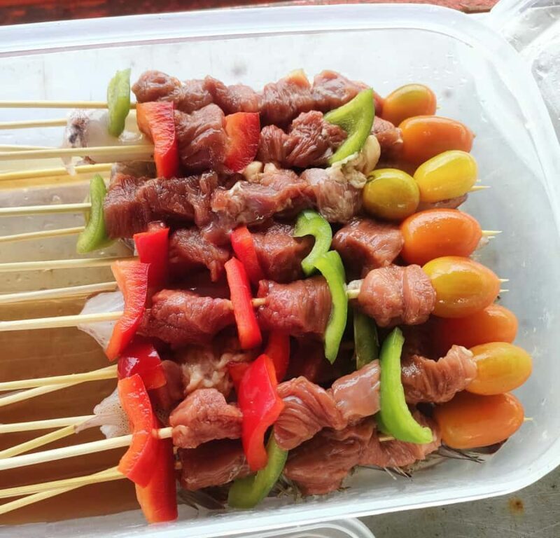 Sihanoukville: Wat Krom, Beach BBQ & Drinks Tour - Key Points