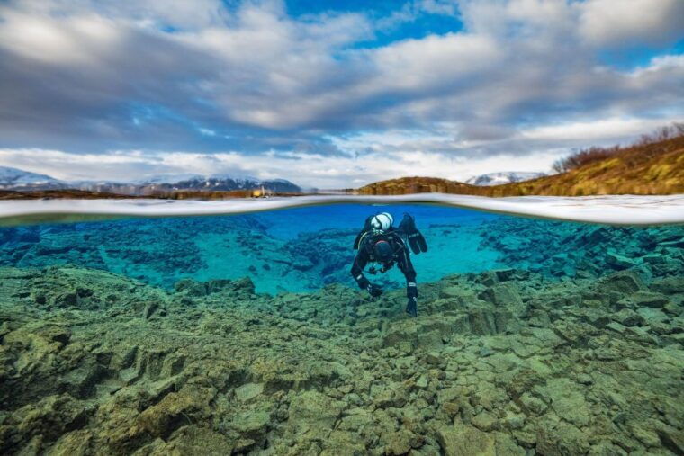 silfra-diving-between-tectonic-plates