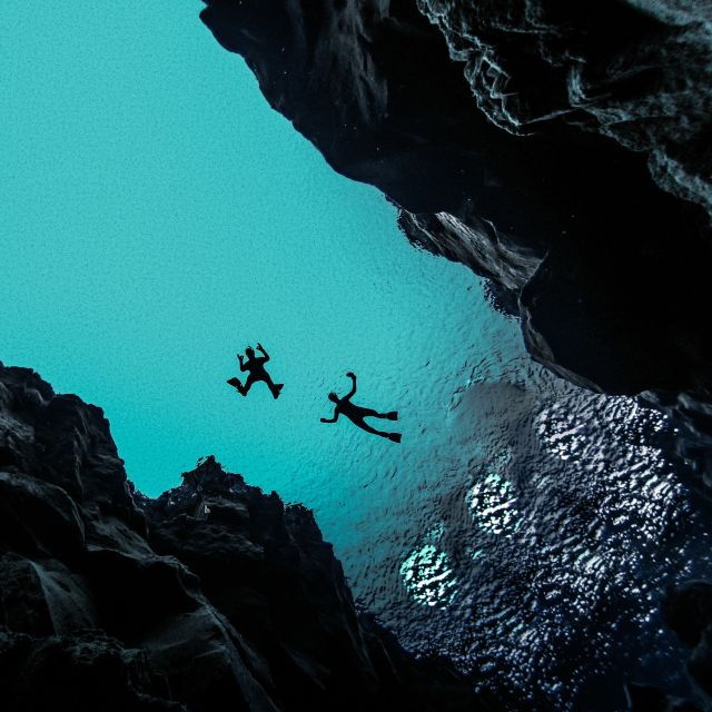 silfra-leidarendi-lava-caving-snorkeling-tour-with-photos