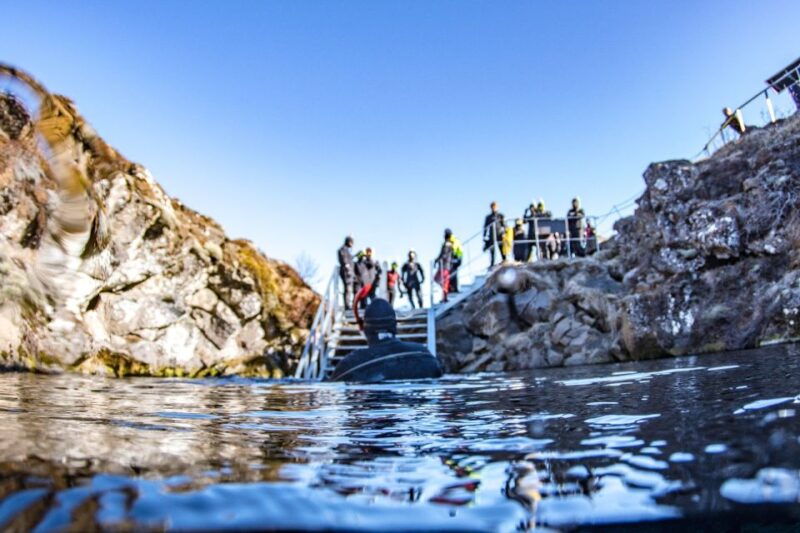 silfra-snorkeling-tour-between-tectonic-plates