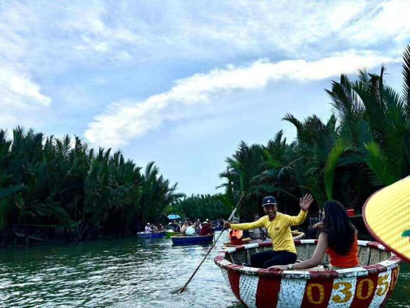silk-village-making-lantern-and-basket-boat-tour