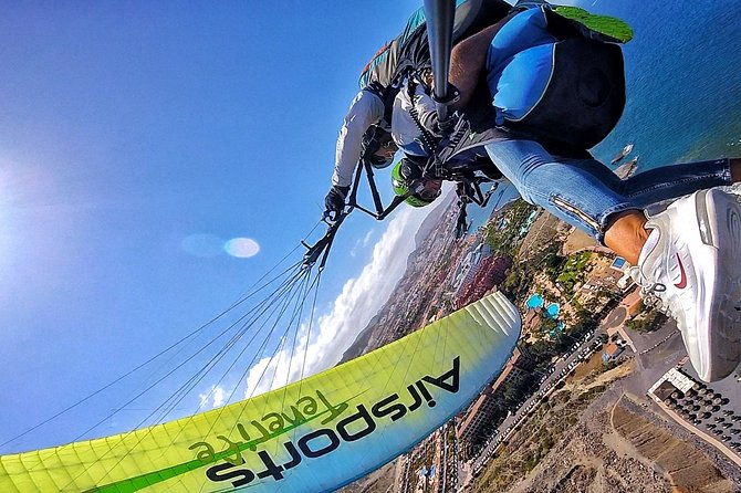 silver-1000m-paragliding-tandem-flight-above-south-tenerife