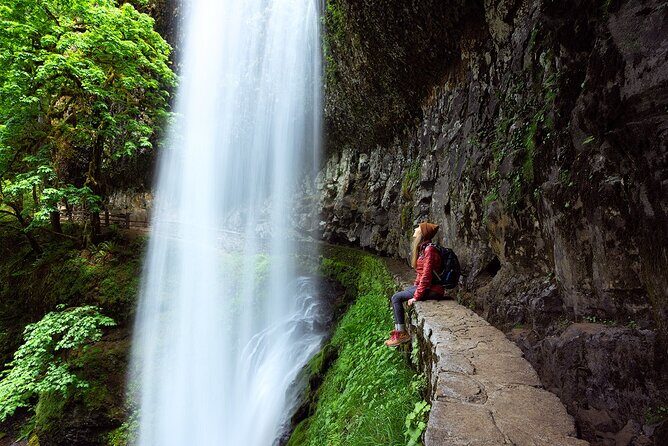 Silver Falls Private Hike Tour - The Journey to the Park