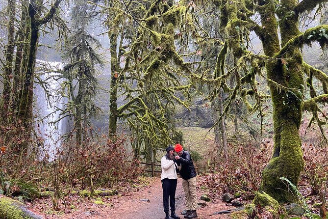 silver-falls-waterfall-hiking-tour-from-portland