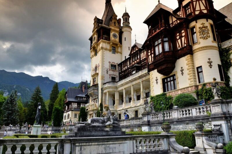 sinaia-peles-castle-tour-with-an-expert-guide