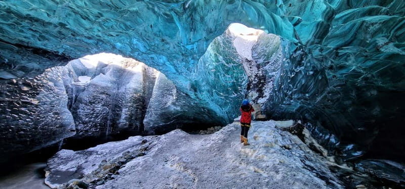 Sindris Ice Cave Photography Tour: A Locals Perspective - An In-Depth Look at the Ice Cave Photography Tour