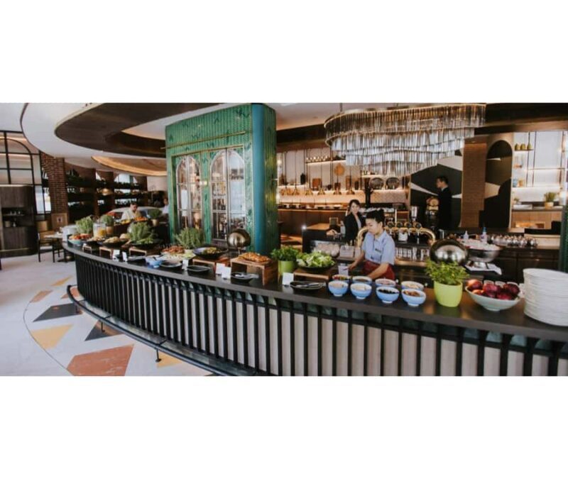 Singapore: 1-Hour Sidecar Tour with a Set Meal - The Experience with the Guides