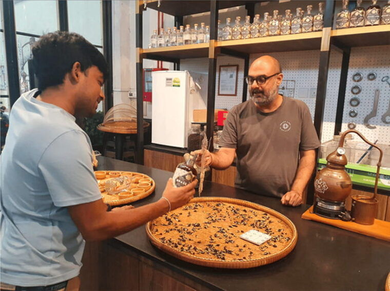 singapore-brass-lion-gin-distillery-tour-ticket