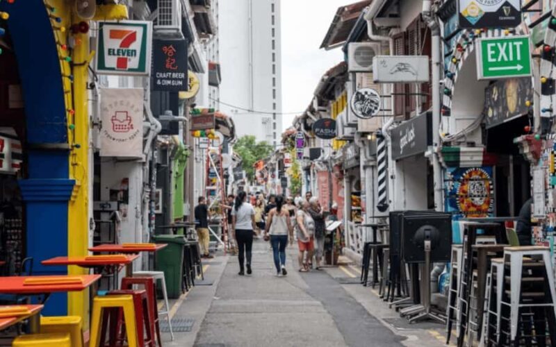 Singapore: Bugis & Kampong Glam Walking Tour with Snacks - A Thorough Look at the Itinerary