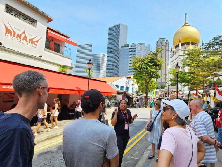 singapore-chinatown-and-little-india-guided-walking-tour