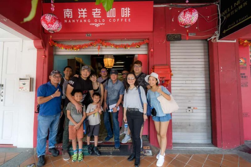 Singapore: Chinatown Hawkers Food Tour with 7 Food Tastings - The Food: Authentic, Varied, and Delicious