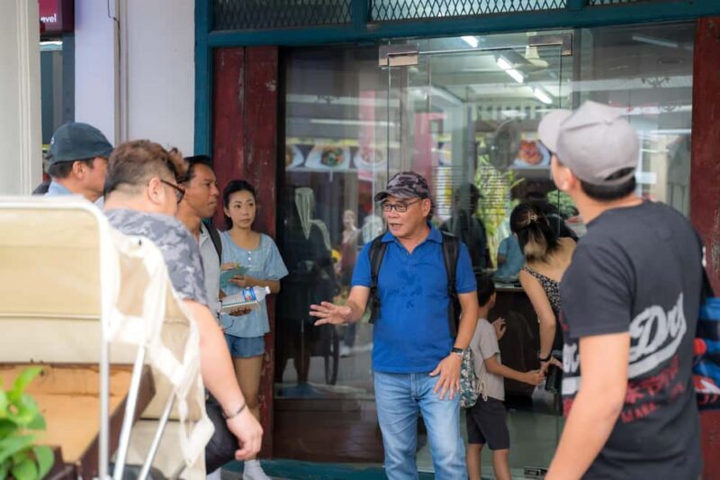 Singapore: Chinatown Hawkers Food Tour with 7 Food Tastings - Practical Tips for the Tour
