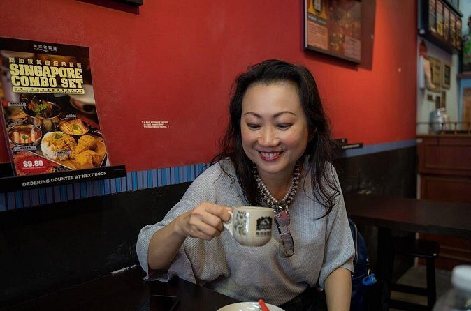 Singapore Chinatown Market Private Food Tour with 7 Food Tastings - Authentic Food Tasting and Cultural Stories
