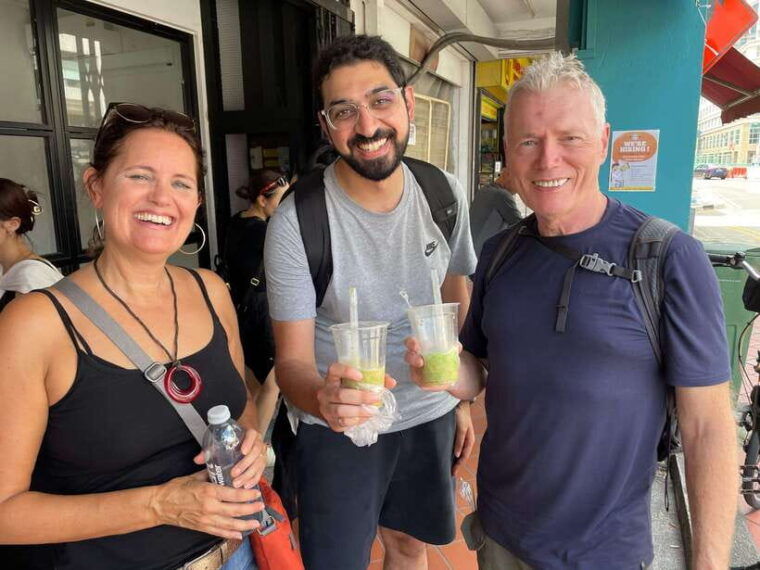singapore-food-and-bike-tour-downtown