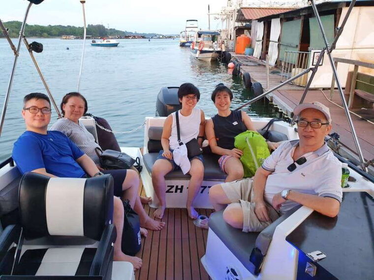 singapore-guided-boat-tour-and-kelong-fish-farm-visit