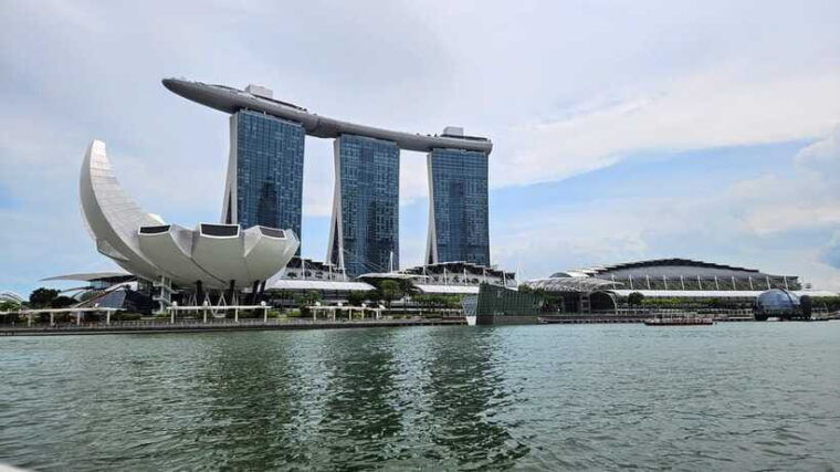 singapore-guided-city-tour-by-amphibious-duck-boat