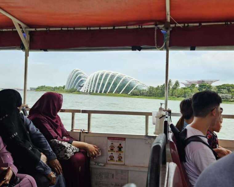 singapore-guided-city-tour-by-amphibious-duck-boat