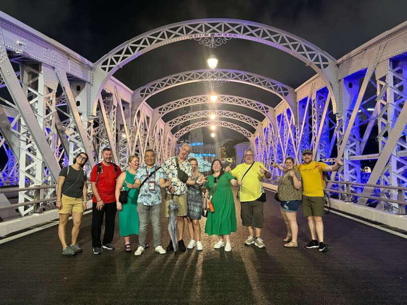 singapore-guided-street-food-tour-at-night