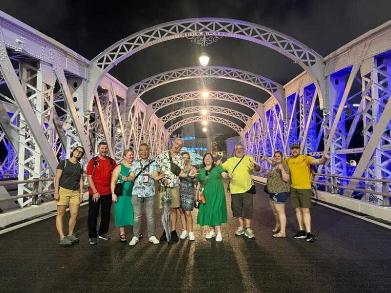 singapore-guided-street-food-tour-at-night