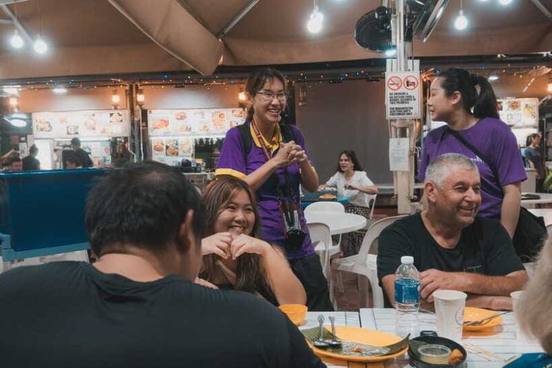 singapore-guided-street-food-tour-at-night