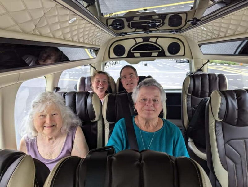 Singapore in Comfort: Private Minivan Tour Tailored for You - FAQ