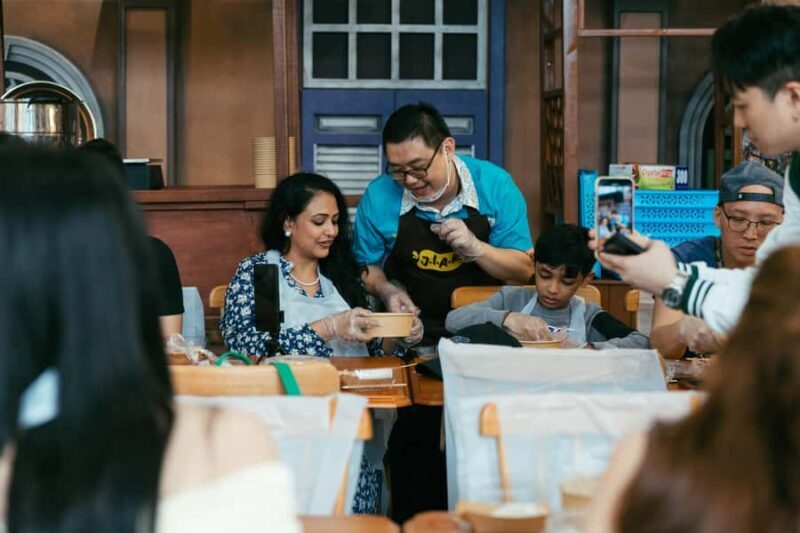 Singapore: JIAK 99 Guided Hawker Experience with Chef Table - Why This Tour Works Well