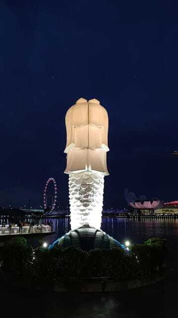 singapore-lau-pa-sat-night-street-food-with-marina-bay-walk