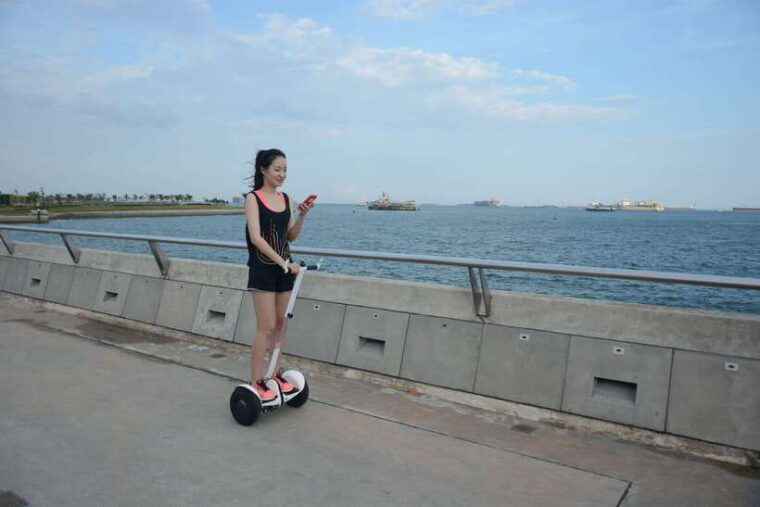 singapore-marina-bay-mini-segway-tour