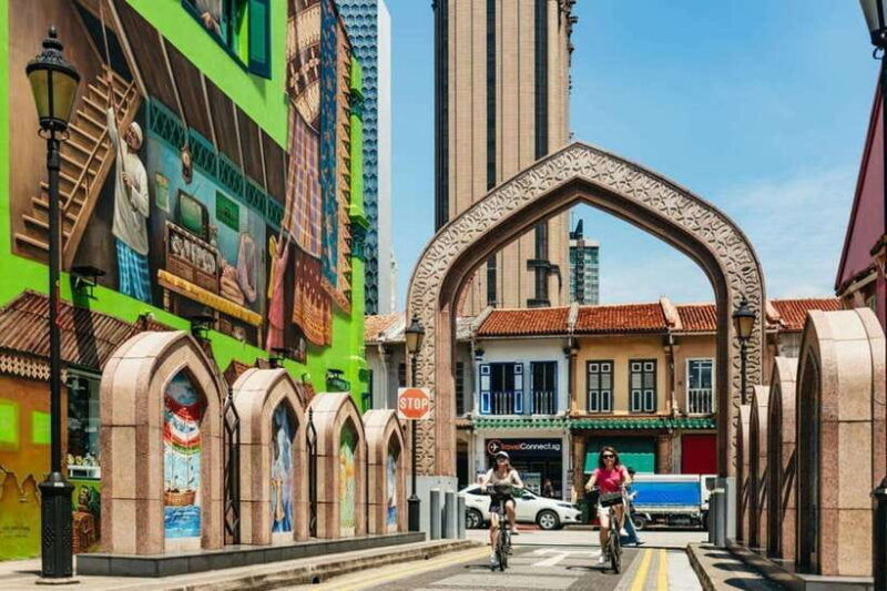 singapore-private-historical-highlight-city-bike-tour