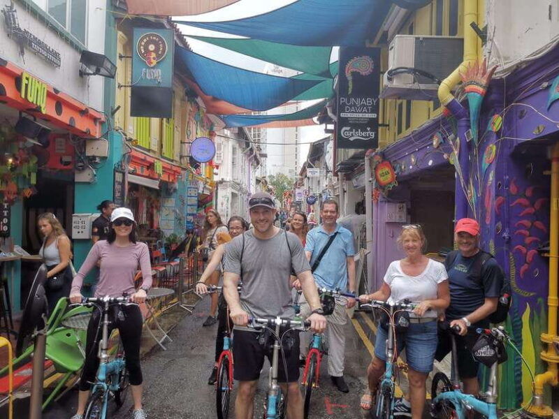 singapore-private-historical-highlight-city-bike-tour