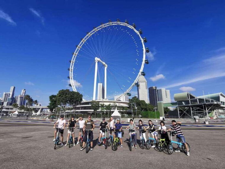singapore-private-historical-highlight-city-bike-tour