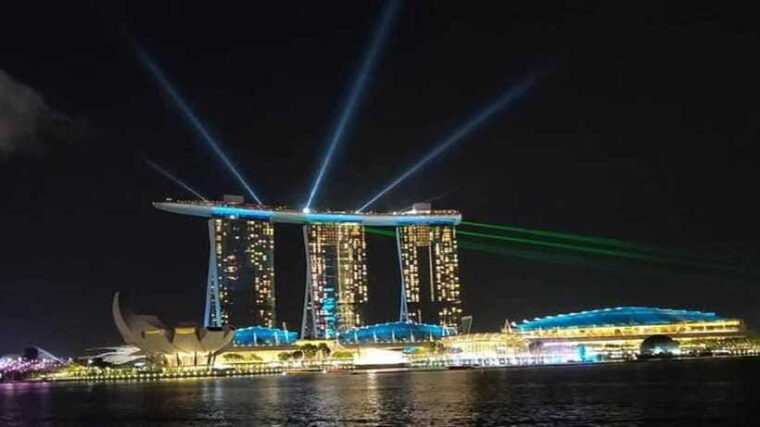 singapore-private-nighttime-sightseeing-with-river-cruise
