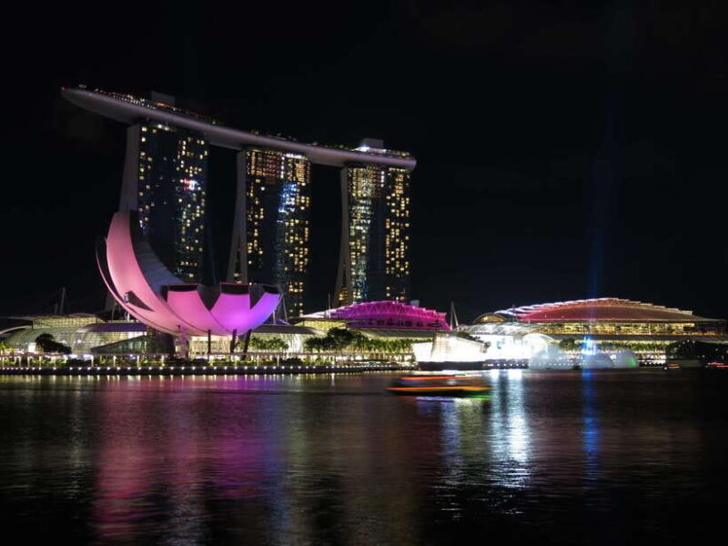 Singapore: Private Walking Tour with a Local - Who Will Love This Experience?
