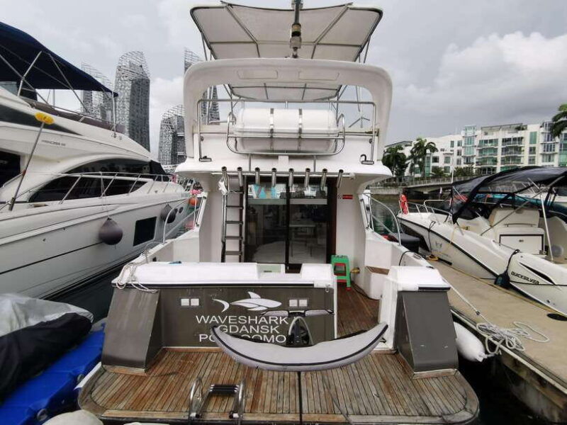 singapore-private-yacht-cruise-st-johns-island-waveshark2