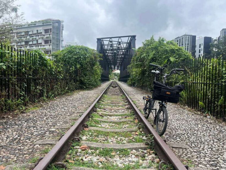 singapore-rail-corridor-civic-district-brompton-bike-tour