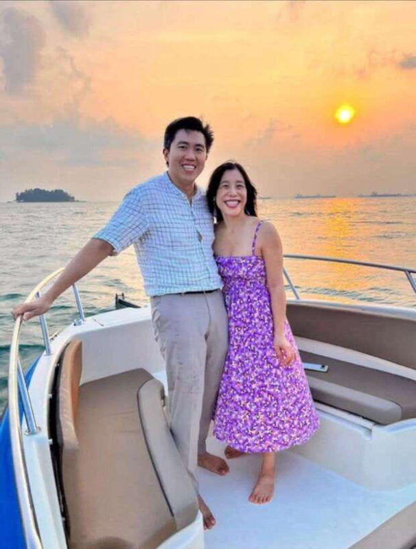 singapore-speedboat-cruise-dining-escape