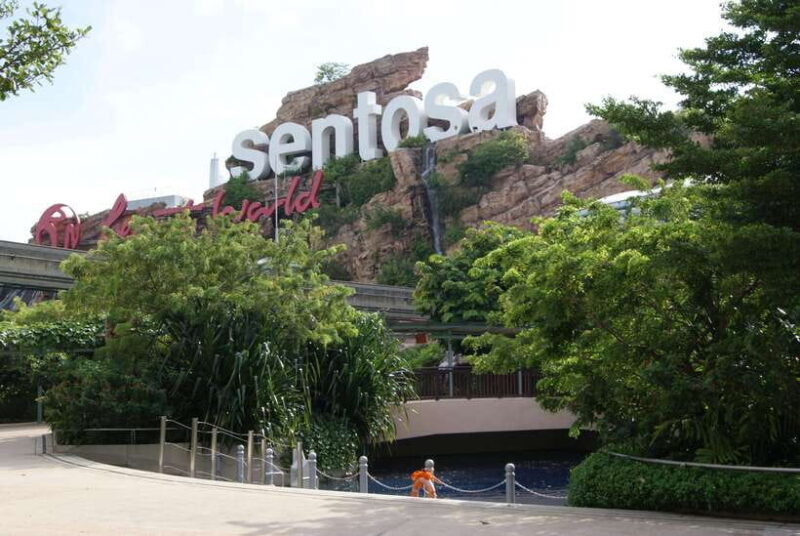 Singapore : Sunset Cable Car, Wings Of Time at Sentosa - Key Points